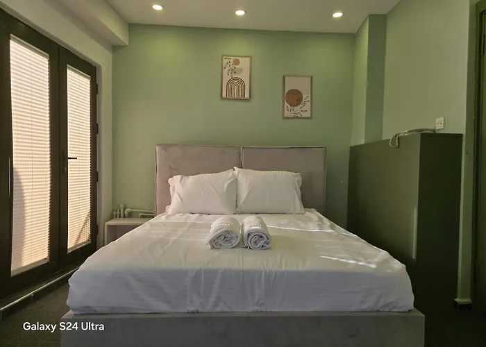 Rafinn Hotel